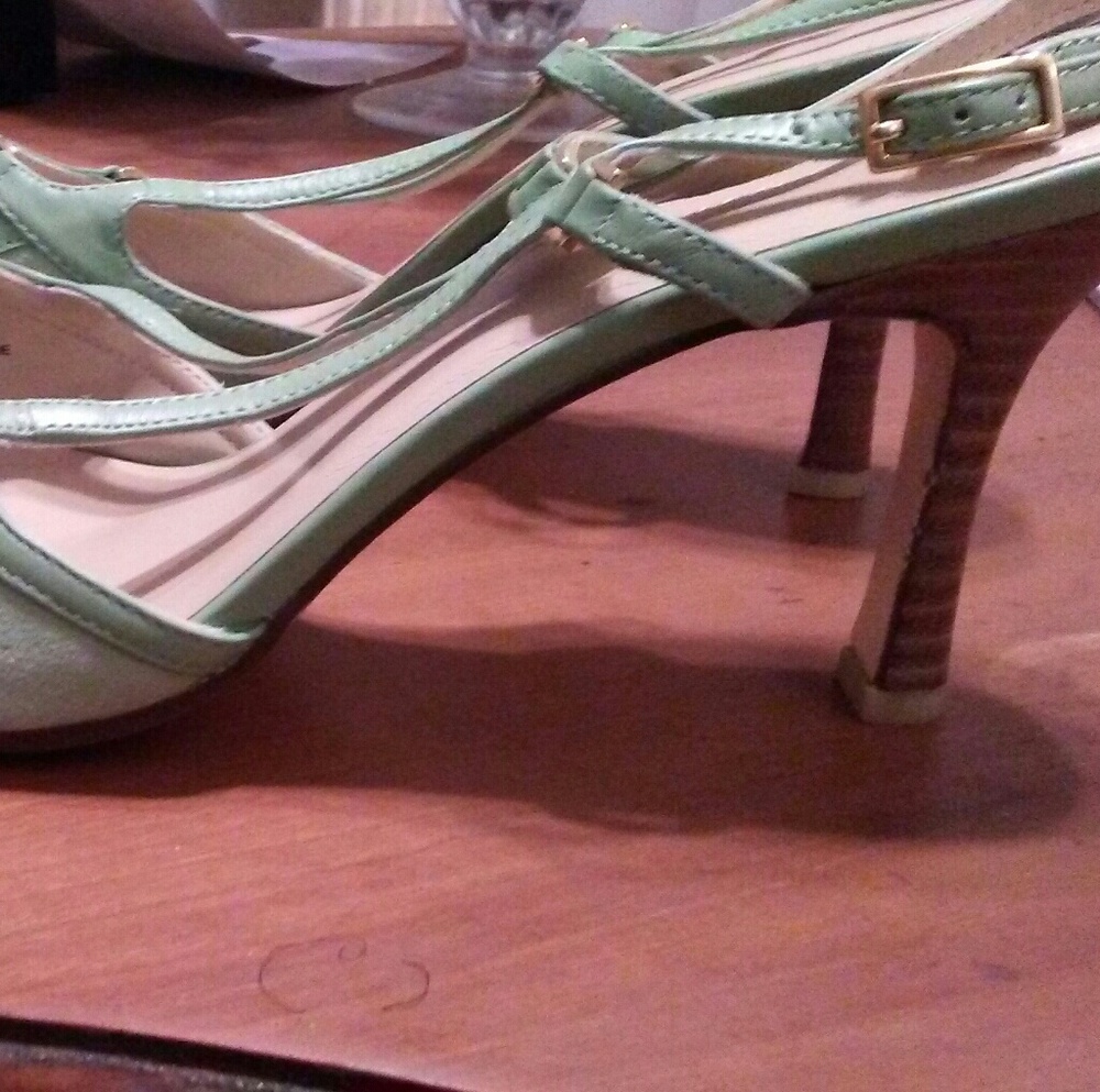 🍒Shoes - Picture 2 of 5